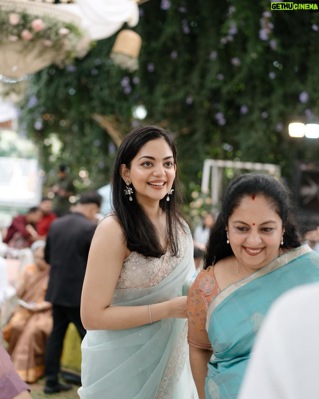 Ahana Kumar Instagram - Indian Summer Weddings πͺπ¦πΈπ»π @nikitaravi_ and @jayadevpj βs happily ever after which ended up being a fun get-away with most of my loved ones β₯οΈ PC of Image 3,4,9,10 - @vowsoflove β¨