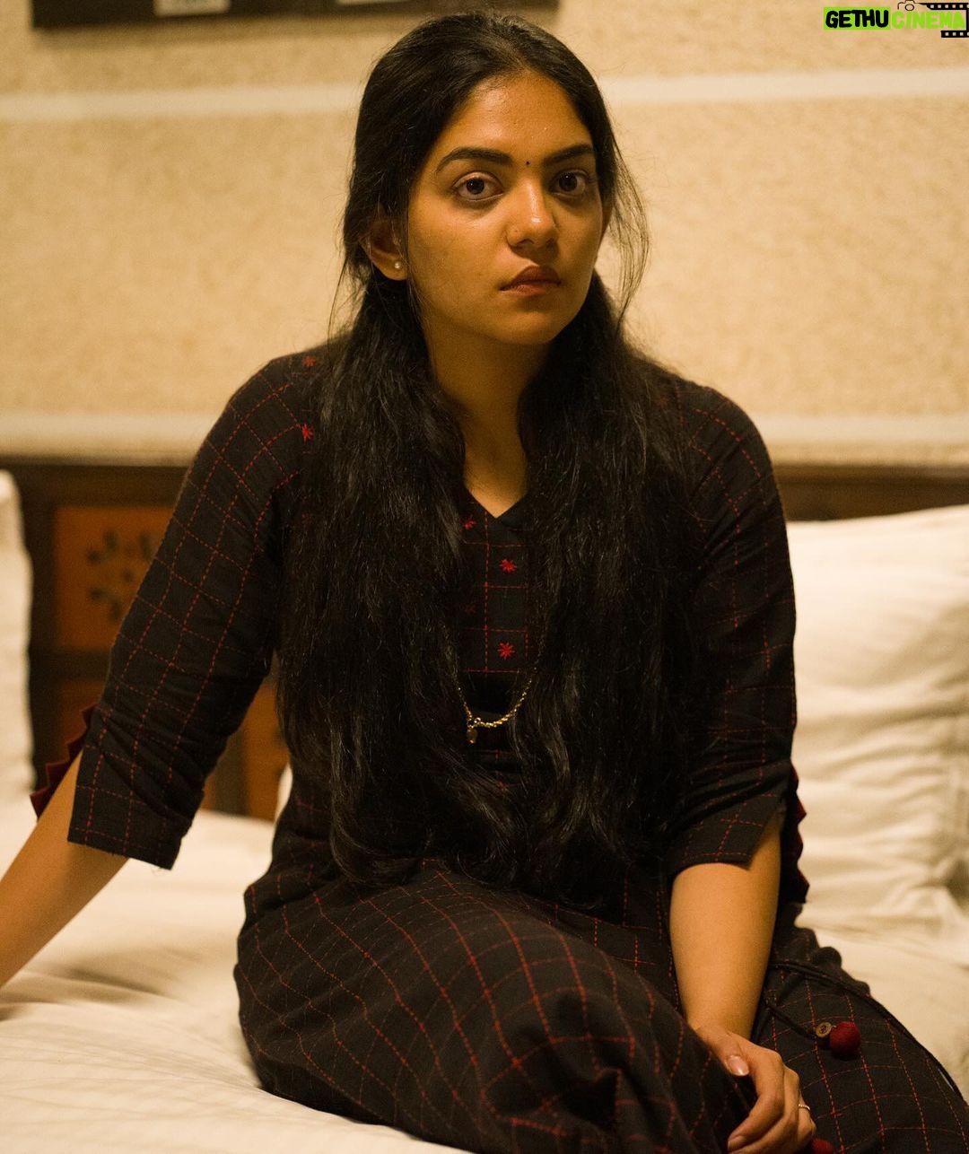 Ahana Kumar Instagram - Ever since ADI released on @zee5 few weeks ago , there’s been so so so many lovely messages coming my way. Even random Malayalis I met while I had visited London was telling me that they just watched the film the other day. It just made me so so so happy. When people watch and enjoy a work you’ve done with so much love and when you get to hear that from them , it’s just the most wholesome feeling and everyday I’m praying and hoping that I get to experience this wholesome feeling a million times over and over again! For everyone who told me you loved Geethika and the way I portrayed her , thankyou! I’ll remember your words on a dull day , so that it makes me smile! I loved playing Geethika. I loved putting on a little weight to look like her and trying little things that could make her different from how I looked and behaved on usual days. And when I look at these images of Geethika from different days , I do feel a certain sense of satisfaction because it’s definitely not the girl I see in the mirror everyday at home 🤭 Here’s hoping that I get to play more meaningful characters and tell beautiful stories that can give you memorable cinematic experiences! PS - A lot of people often ask me if I’m not so interested in acting and if that’s the reason why I have done only very few films. 🥲 All I can say is that , Acting is perhaps the thing I am most interested in and if I’m taking it slow , it’s only because I’d rather do no film than do something I can’t put all of my my heart into. And while I’m typing this , I hope a film-maker soon sees a beautiful character in me! Okay that’s enough manifestation for the day. Long story short , ADI now streaming on @zee5 , in case you haven’t watched it already! ✨