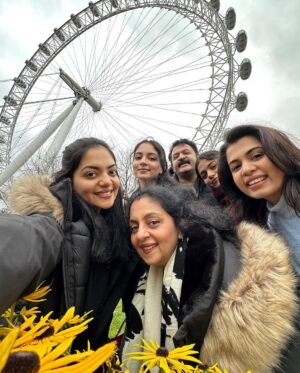 Ahana Kumar Instagram - Singapore Flyer ~ 2012 , London Eye ~ 2023 ♾️✨☺️💫