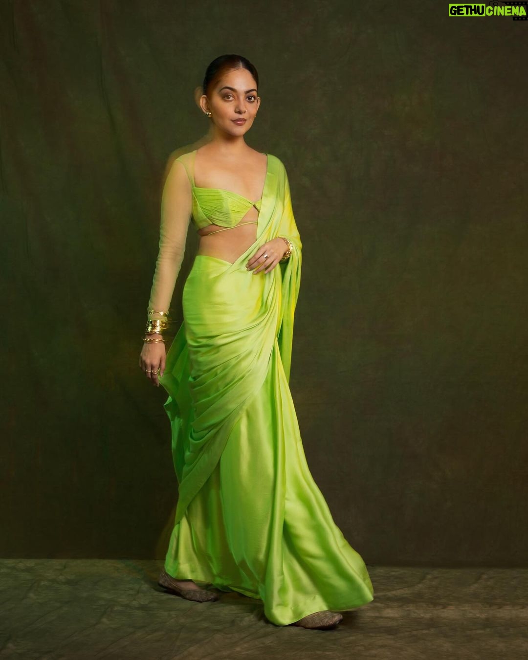 Ahana Kumar Instagram - green and serene ☘️✨ Stylist @stylingbyafsheenshajahan Photography & Retouching @hilalmanzure Hair & Make Up @makeup_makeitallup Wearing @kalaakaari Jewellery @adorebypriyanka Saree Draping @archanaaa_singh00 ☘️✨