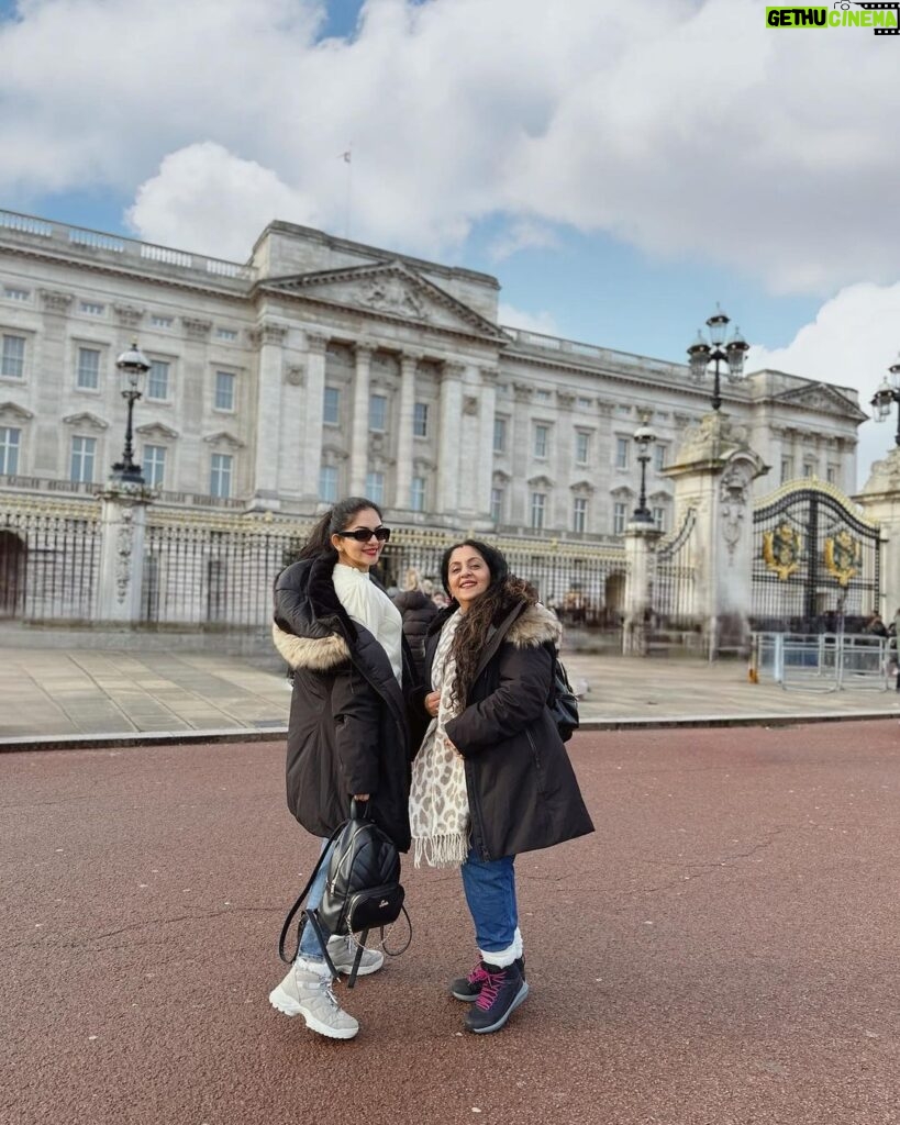 Ahana Kumar Instagram - after a rather splendid high-tea with our friends at the Buckingham Palace ☺🤪 Buckingham Palace, London