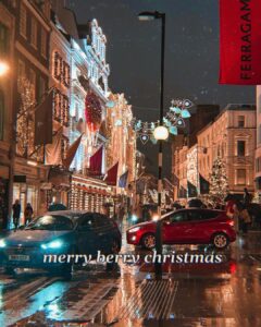 Ahana Kumar Instagram - hope you all had a very berry merry Christmas ♥️🎄✨ also , hello London 😘 ( a Christmas that looks and feels like this is something we’ve dreamt of as kids. Thankyou Universe for making it happen ♾️ ) #ChristmasInLondon #AllLitUp 🌟 London, Unιted Kingdom