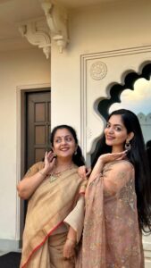 Ahana Kumar Instagram - you’re never too late to any trend , as long as you’re in great company 😋😜 #WhatJhumka #Udaipur ✨