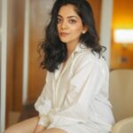 Ahana Kumar Instagram - is the magic of silence under-rated ? 🤍💫 shot by @sk_abhijith makeup & hair @brahma_hairandmakeup location @gokulamgrand_tvm #SelfStyled 💫