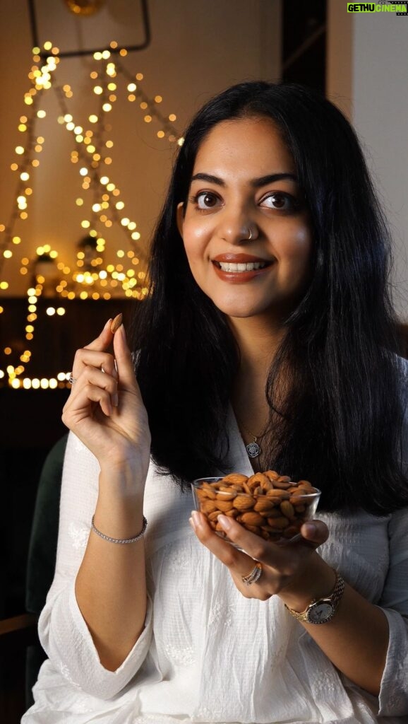 Ahana Kumar Instagram - Given my hectic schedule and the demands of my job, it’s tough to keep my skin in top shape. That’s where almonds come in. I eat them daily because they’re not only good for my overall health but also help in enhancing skin glow. ✨ #healthysnacking #almonds #paidpartnership #collab 💫