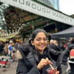 Ahana Kumar Instagram - but obvio 🤭🍓🍫 #StrawberryAndChocolatePot #London #BoroughMarket 🤓
