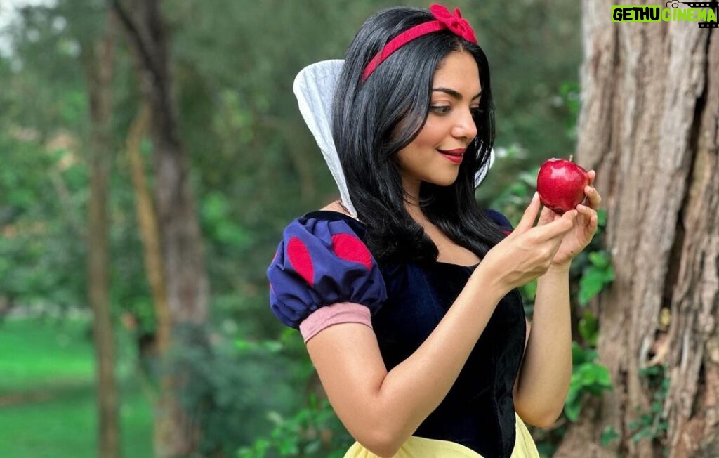 Ahana Kumar Instagram - Happy Halloween from Snow-White and Friends 🍄 @santinni.in stitched this dress with the kind of perfection that was beyond what I had imagined ♥️ @sindhu_krishna__ shot these images and I had too much fun editing them and planning the whole thing 🦋 #Halloween #SnowWhite 💙 Magic Kingdom At Walt Disney World