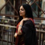Ahana Kumar Instagram - evenings in Madras shot by @studio.molecule styled by me #Madras