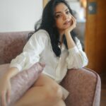 Ahana Kumar Instagram - is the magic of silence under-rated ? 🤍💫 shot by @sk_abhijith makeup & hair @brahma_hairandmakeup location @gokulamgrand_tvm #SelfStyled 💫