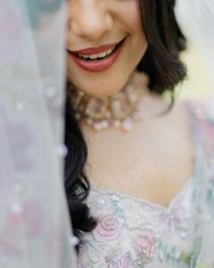 Ahana Kumar Instagram - I love playing these dress-up games 🌸😋💕 @indrasdesigns x @dcjewellers.official x @lushandluxbyak 💫 🌸✨ Outfit: @indrasdesigns Mua: @lushandluxbyak Draping: @drapist_daira Jewellery: @dcjewellers.official DOP: @twelvefmoments Bouquet: @dropletboquets Styling: @devi_sreenath 🌷💫