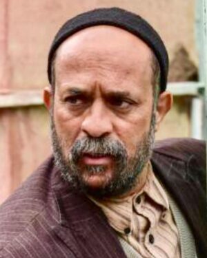 Ahmad Mehranfar Instagram - اولي كار دستگاه
دومي كار دست 😂

#احمد_مهرانفر 
#فيلم_سينمايي_خجالت_نكش 
#محسن_دارسنج