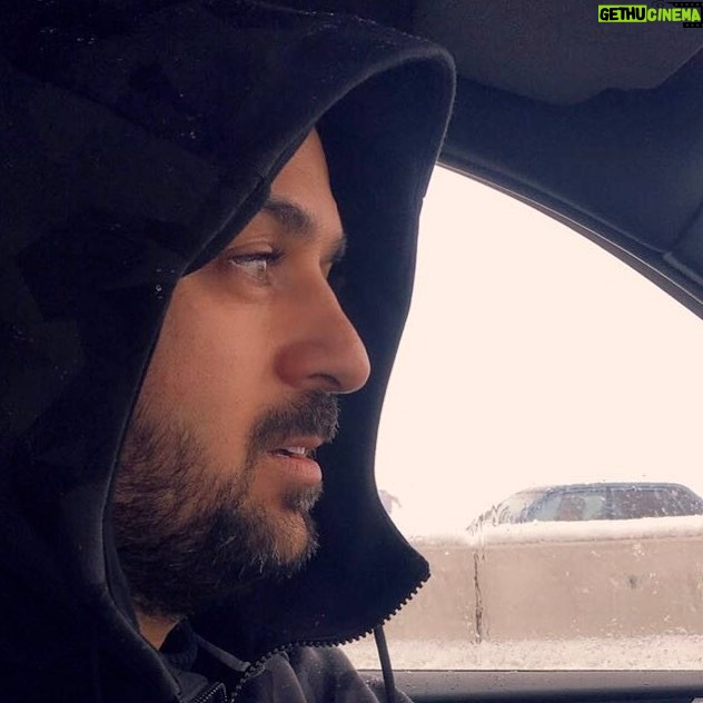 Ahmad Mehranfar Instagram - برف... بازم بيا پيشمون خوشحال ميشيم