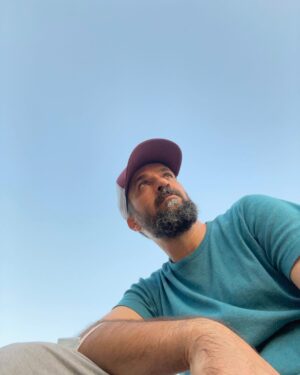 Ahmad Mehranfar Instagram - .
من رویاهای آینده را بیشتر از تاریخ گذشته دوست دارم