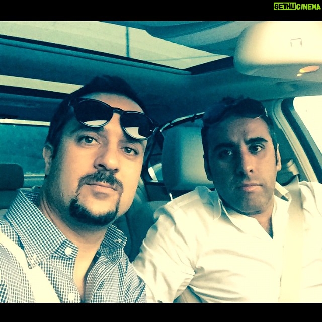 Ahmad Mehranfar Instagram - همديگر را يافتن هنر نيست هنر اين است كه... همديگر را گم نكنيم .