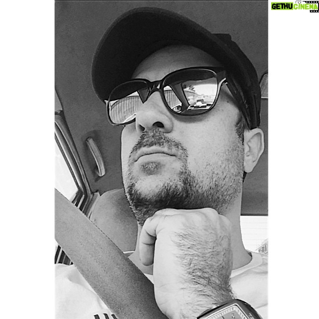 Ahmad Mehranfar Instagram - عصر تون بخير شب آرومي داشته باشيد💐