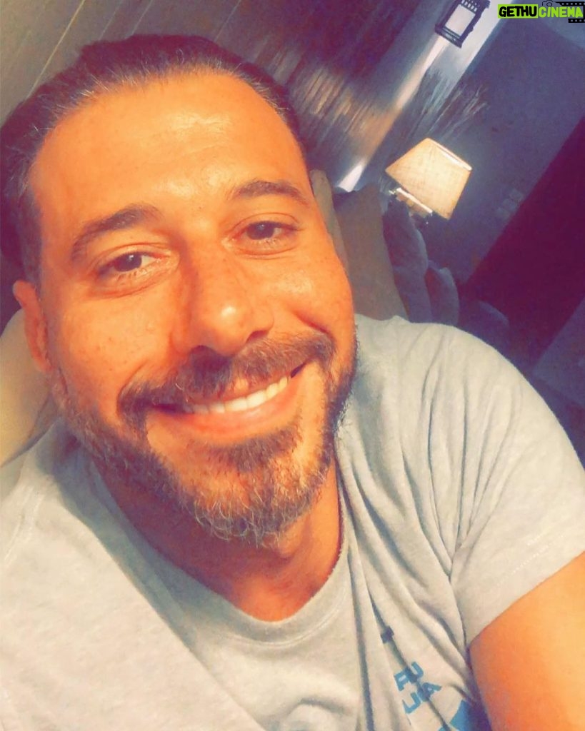 Ahmed Salah ElSaadany Instagram - مهما يحاولوا يطفوا الواكس ✂️