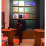 Ahn Jae-hyun Instagram - 👏🏻 #AD 브룩스브라더스의 뿌리 깊은 아이덴티티에 이스트로그의 위트를 더한 콜라보레이션. 팝업 스토어 'BB Pub' 🙌🏻 #Brooksbrothers #eastlogue