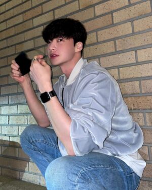 Ahn Jae-hyun Instagram - 