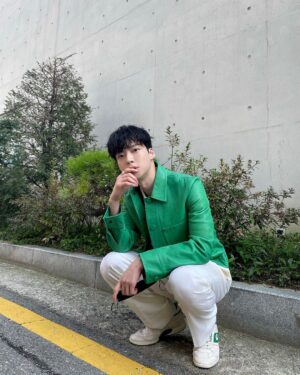 Ahn Jae-hyun Instagram - 오늘도 #운동천재 
photo by 민지