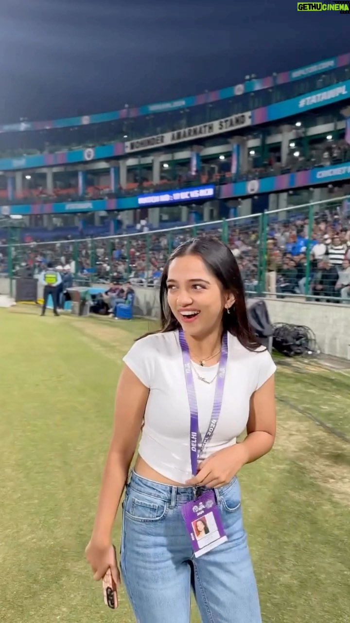 Ahsaas Channa Instagram - Attended a cricket match for the first time and lucky it was @wplt20 and witnessed @delhicapitals iconic win. That wasn’t the only amazing thing. Watch to find out more. #YehHaiNayiDilli #SheGotGame #WPLSquad