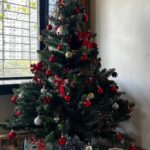 Ahsaas Channa Instagram - Christmas time is always going to be my favourite ✨❤️🎄🕯️❄️🥮🧣🍷☃️🥀