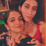 Ahsaas Channa Instagram - And that’s a wrap on the most beautiful and wholesome wedding I got to be a part of. Congratulations to my favourite couple ever. I love you both so much @ritikaturakhia01 @sunny2305 I made some amazing memories and friends during these 2 days. Always keeping these people close ❤️ #SunKissedRitika Wearing @kalkifashion Earrings @swabhimannjewellery Styled by my best @stylebykayal Aria Resort & Spa, Nashik