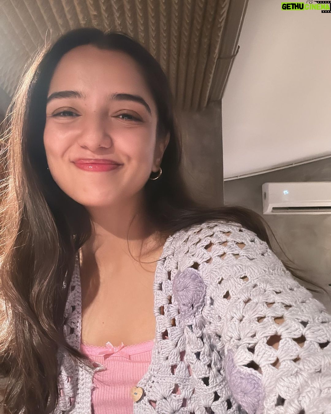 Ahsaas Channa Instagram - Ohnu love you love you aakh di.