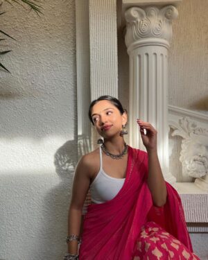 Ahsaas Channa Instagram - 🌷🪷🤍