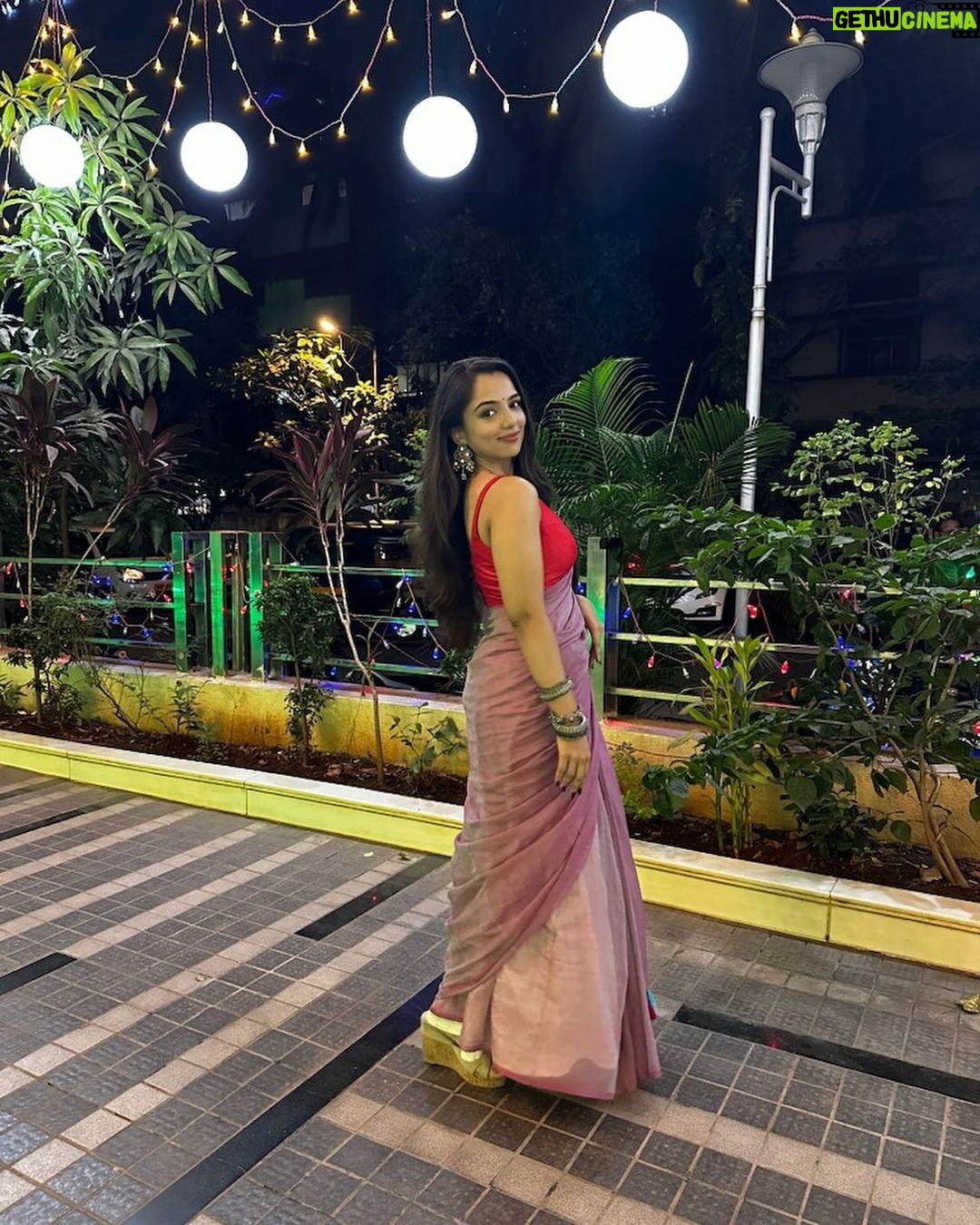 Ahsaas Channa - 525.3K Likes - Baby let the saree season begin 🧨✨🔥 🪔
#diwali