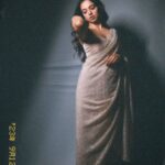Ahsaas Channa Instagram – Can’t get over this look! All ups to @stylebykayal 🪞
& hair by @view_hairstyles
📸 @trilogy_works
Wearing @kalkifashion & @zwaan.official