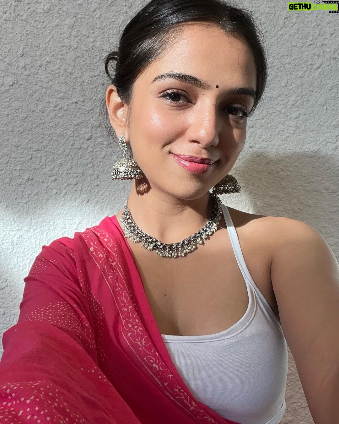 Ahsaas Channa - 411.2K Likes - 🌷🪷🤍