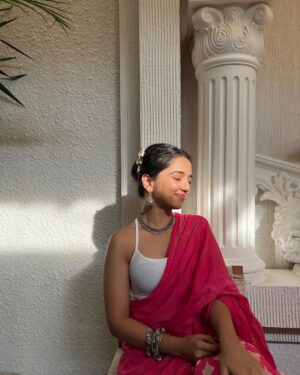 Ahsaas Channa Instagram - 🌷🪷🤍