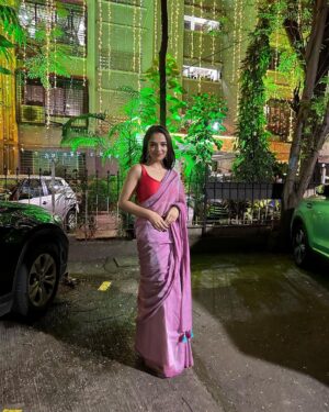 Ahsaas Channa Instagram - Baby let the saree season begin 🧨✨🔥 🪔

#diwali