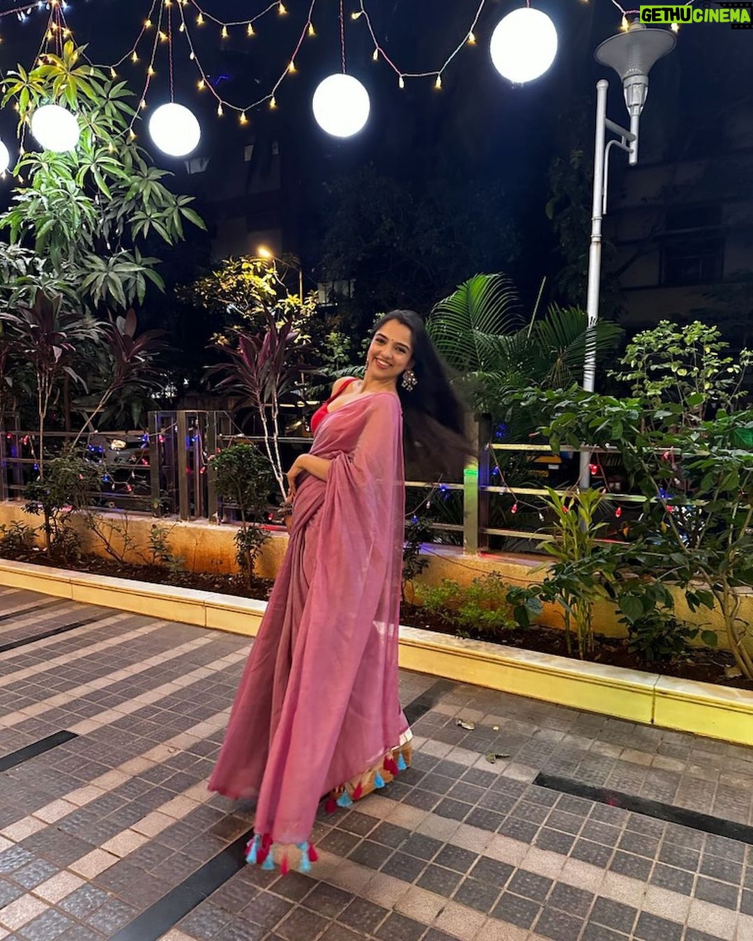 Ahsaas Channa - 525.3K Likes - Baby let the saree season begin 🧨✨🔥 🪔
#diwali