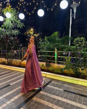 Ahsaas Channa Instagram - Baby let the saree season begin 🧨✨🔥 🪔

#diwali