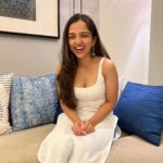 Ahsaas Channa Instagram - 🌥️🧠🌫️ Suit @tilohri.india