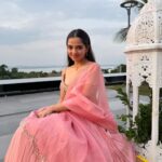 Ahsaas Channa Instagram - Meri Ritika ki shaadi hai 🤍💗💍 ( see all photos, swipe till the end okay?) Styled by @stylebykayal Wearing @kalkifashion Aria Resort & Spa, Nashik