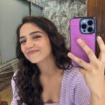 Ahsaas Channa Instagram - Time, wondrous time Gave me the blues and then purple-pink skies 💜🌸 Makeup @ritikaturakhia01 Hair @glambydiya Top set by @knitsandmore_ Case by @house_of_reecee