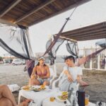Aida Victoria Merlano Instagram - Sé que es fácil sentirse frustrado cuando Instagram se llena de carros caros y muchos lujos, pero si crees que la fortuna está allí, te equivocas. Yo he conocido a mucha gente con mucho dinero y en el vacío de sus ojos encontré mi norte. Bacano tener plata, pero rico, es realmente el que entiende dónde está la esencia de la vida ❤️ Paso por aquí a presumirles a mis amigos, porque siendo muy sincera, son una verdadera fortuna.