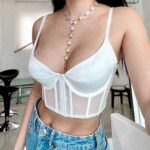Aida Victoria Merlano Instagram - El otro día mi amada @yeilove me pidió que le dijera en video lo que para mí significaba ser sexy. Primero quise dejar claro que ser sexy y ser físicamente atractivo, no es lo mismo. Para mí eres sexy cuando eres consciente de qué tienes a tu disposición y sabes qué hacer con ello. Si logras proyectar eso, a mi juicio, tienes la tarea hecha. 💋 ¿Para ti qué significa ser sexy?