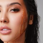 Aida Victoria Merlano Instagram - ¿Quienes se quedarían en tus amarguras? Porque es muy fácil tener compañía cuando eres dulce como la miel… 🍯