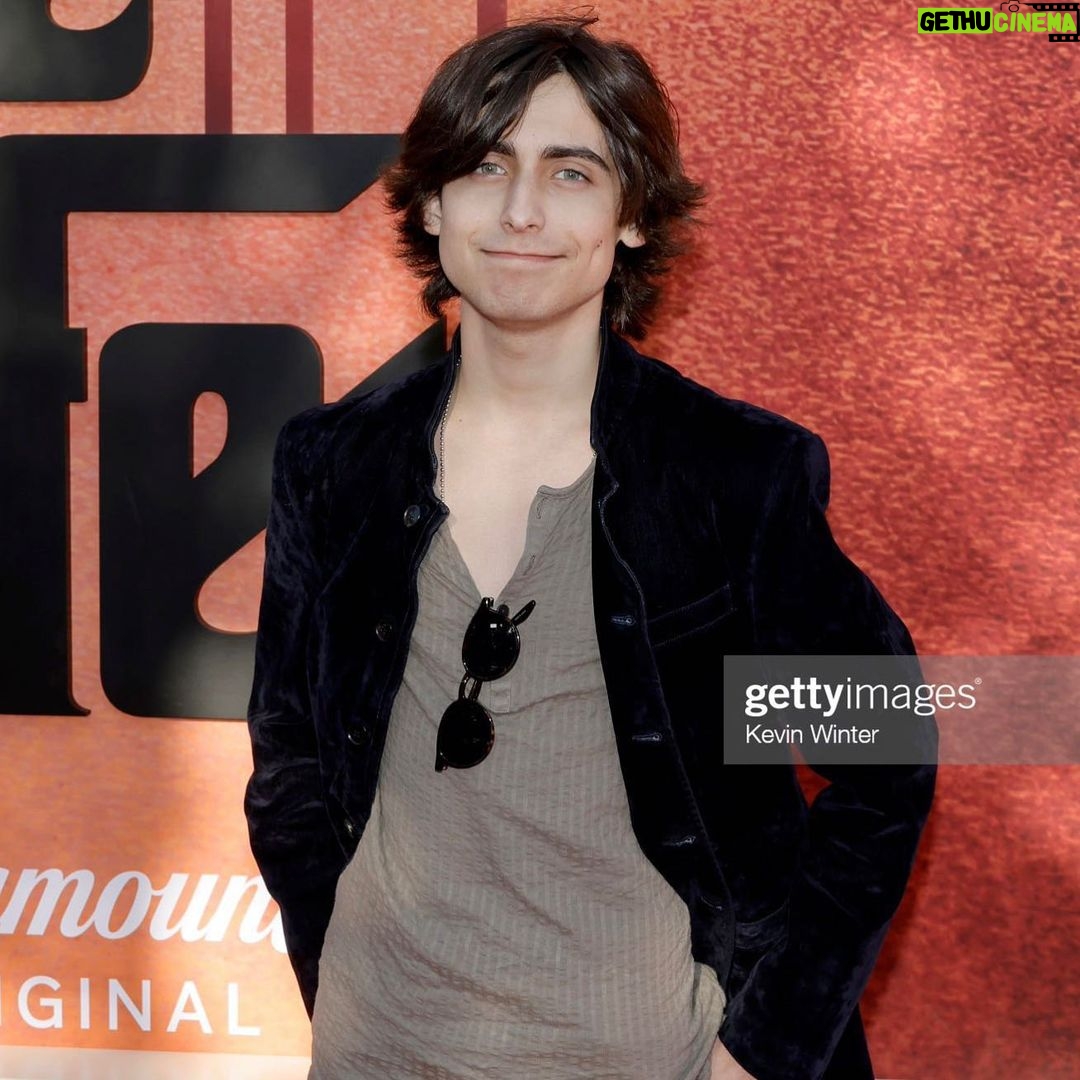 Aidan Gallagher Instagram - Last night had a blast watching Miles Teller killing it on “The Offer” premiere at my old home Paramount studio! #TheOffer @paramountplus Paramount Studios