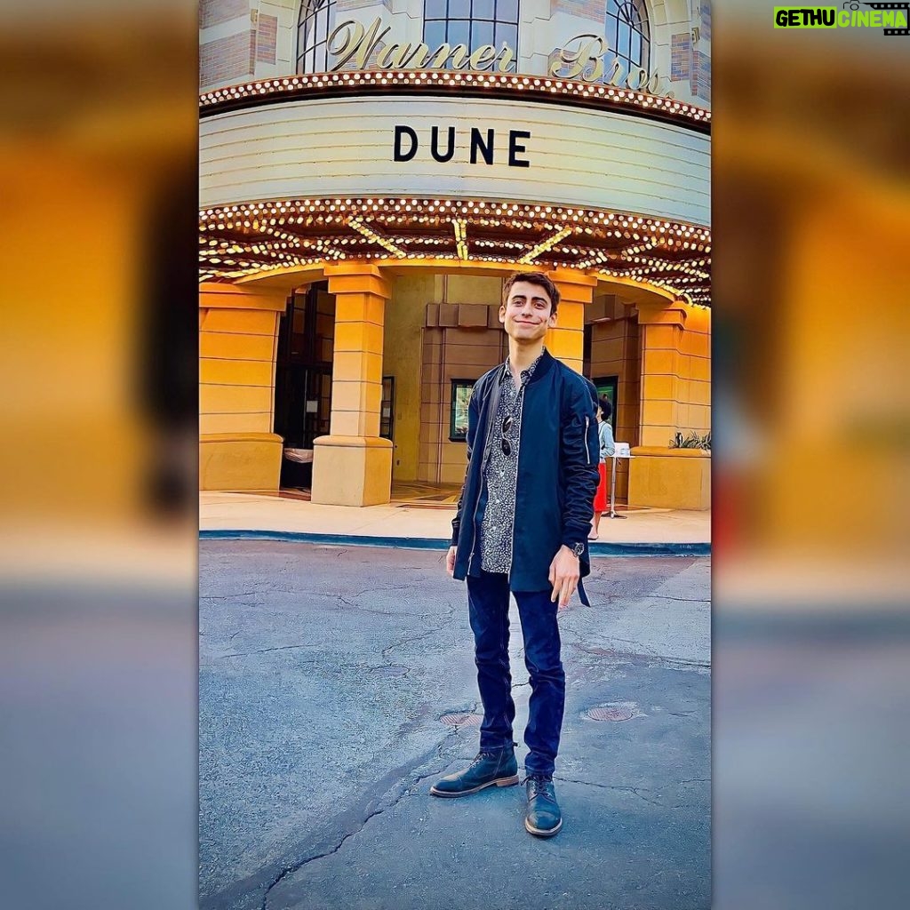 Aidan Gallagher Instagram - About to see #DUNE at Warner Brothers. Just met Denis Villeneuve…super excited for this! 🎥🎞🍿🍿 Warner Bros. Entertainment