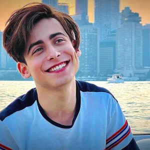 Aidan Gallagher Instagram - Maybe it’s all a dream...