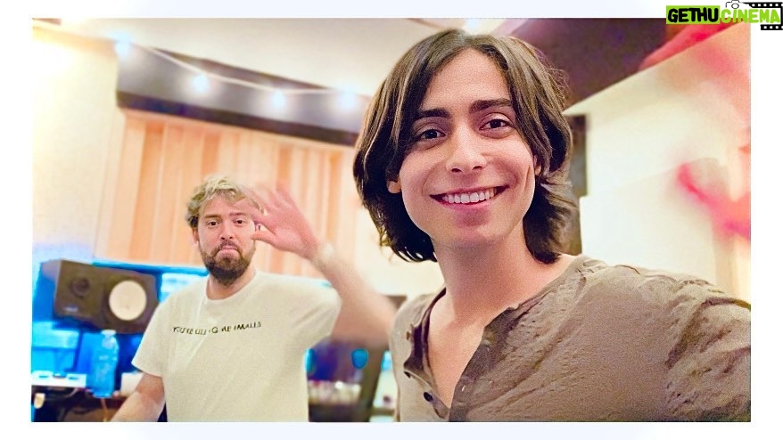 Aidan Gallagher Instagram - NEW VIDEO - Link in Bio ⬆️ #youtube #vlog #guitartone Seattle, Washington