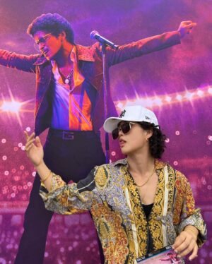 Aiki Instagram - 나의 별 @brunomars ⭐️
I'll love and support him forever. For a day, I wanted to spend it as cool as Bruno Mars! ㅋㅋㅋㅋㅋㅋ
Thank you for coming to Korea❤️ #브루노마스팬올림