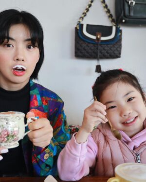 Aiki Instagram - 너에게 소중한 11년째 #어린이날 🤍
a precious treasure to me #daughter