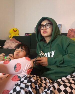 Aiki Instagram - 너에게 소중한 11년째 #어린이날 🤍
a precious treasure to me #daughter
