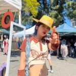 Aiki Instagram - 내 욘도니에 치즈스틱. She's an angel who took the gum off my ass #LA #sundayfleamarket #gumterror Los Angeles, California