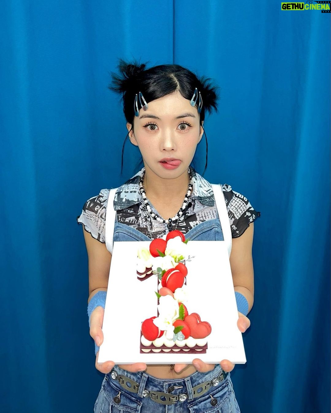 Aiki Instagram - 너에게 줄 초콜릿은 내입술. For 이끼💋 The chocolate for you is ma lips Valentine's Day